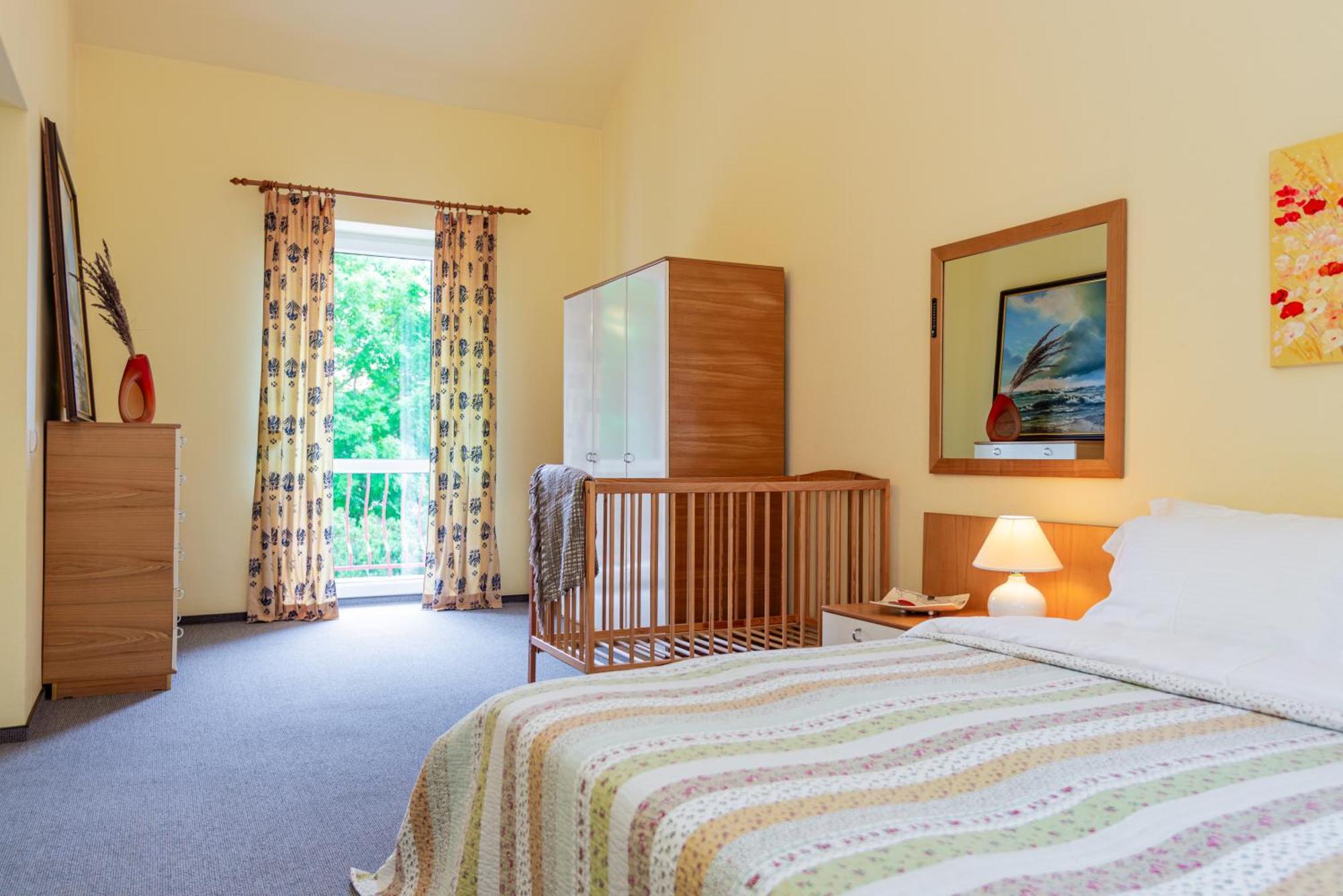 Family Inn Cottage With Terrace Palanga Exterior foto
