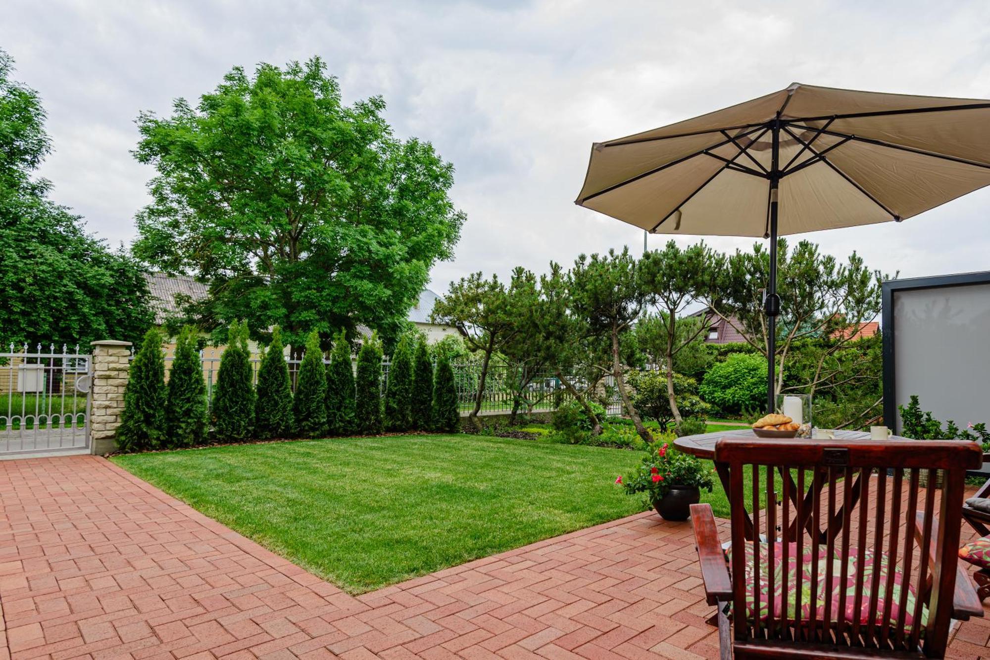 Family Inn Cottage With Terrace Palanga Exterior foto